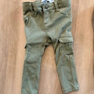 Old Navy Olive Cargo Pants